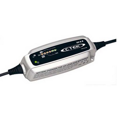 Cargador de baterías CTEK XS 0.8 DE 12V.