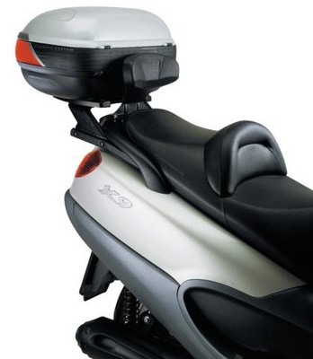 Respaldo Givi TB54 específico para Piaggio X9 125-
