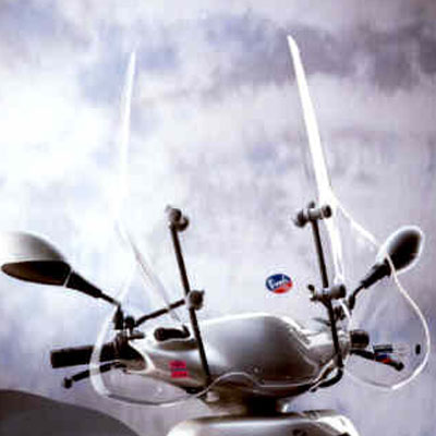 Parabrisas semiuniversal GIVI para moto scooter