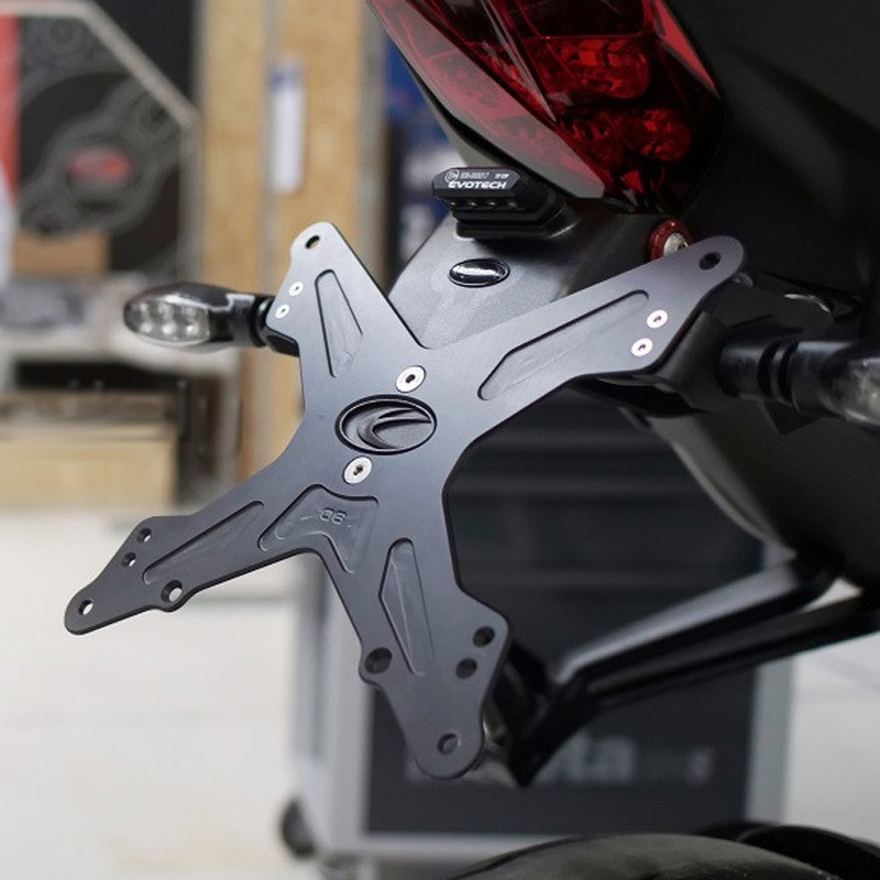 Portamatriculas triumph street triple rs 17- version premium