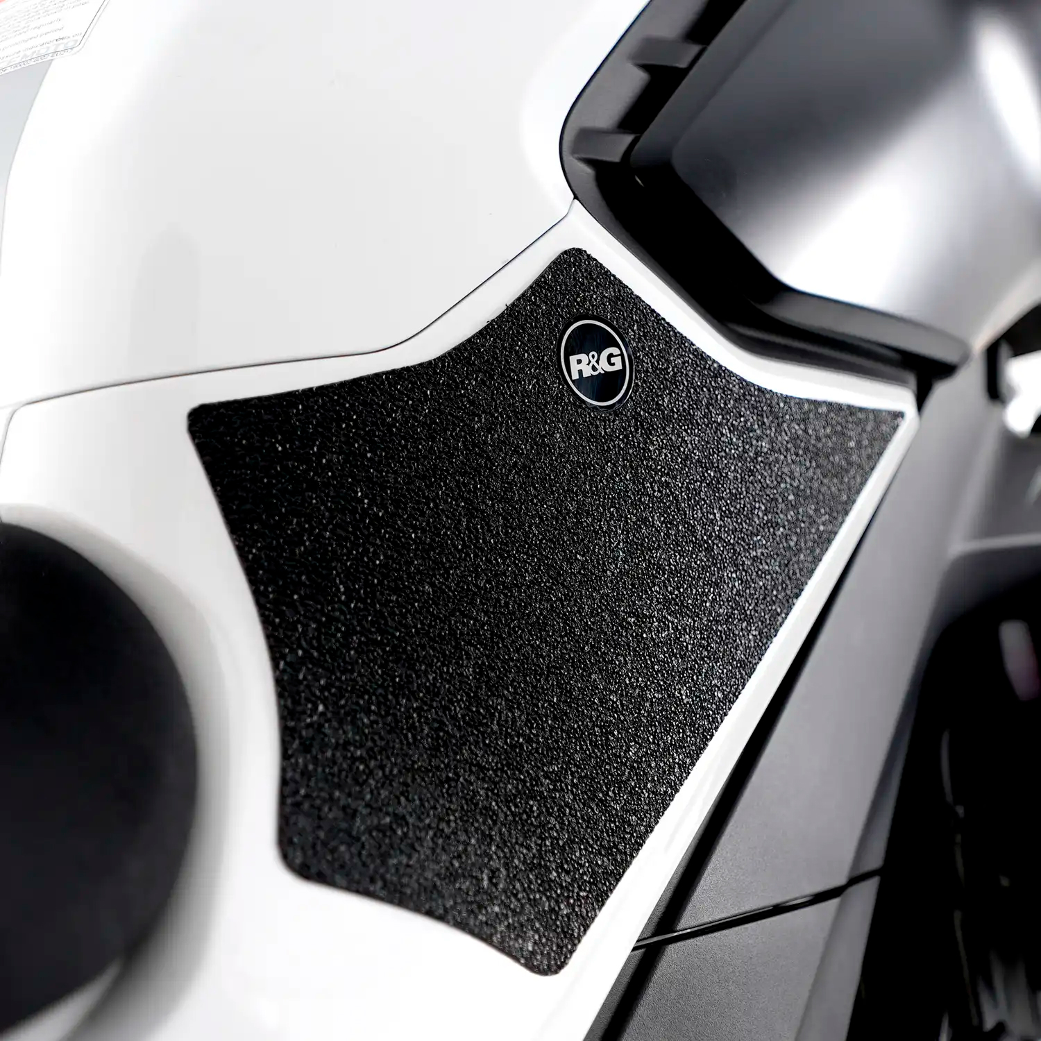 Adhesivo de deposito para mejora del Grip CFMoto 800NK 23+