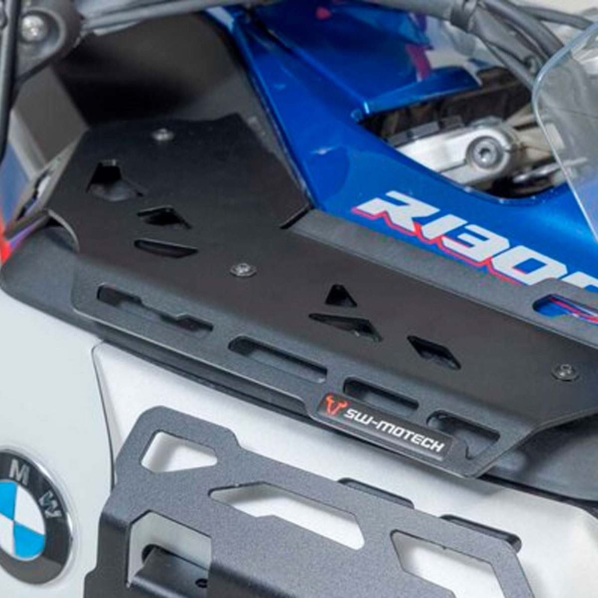 Protector superior deposito BMW R1300GS ADV Negro 24- Sw Motech