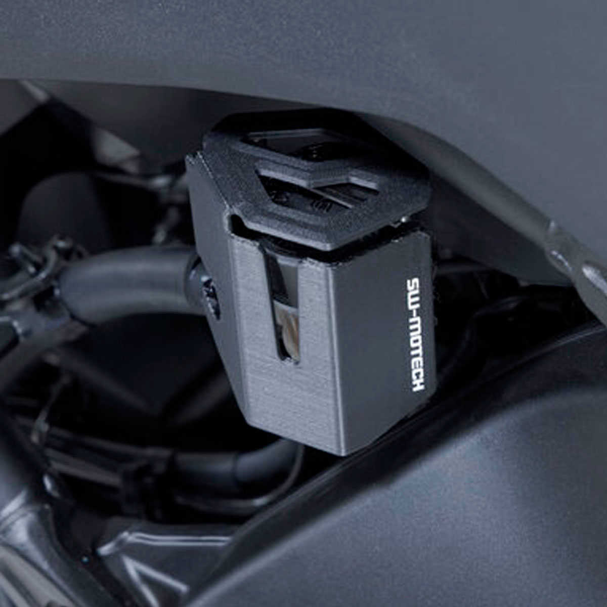 Protector deposito frenos Yamaha Tracer 9-GT 24+ SWMotech
