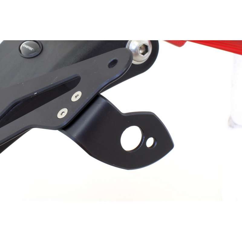 Para montar intermitentes originales Ducati en portamatriculas Evotech