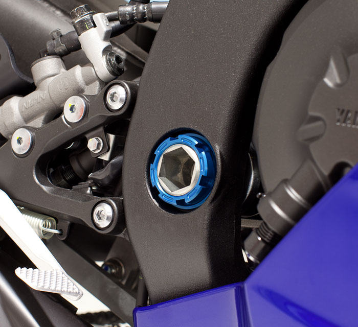 Tuerca ergal basculante lado derecho Yamaha R6R 06- m32x1,5