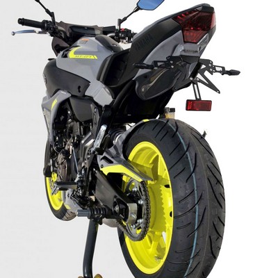 Soporte portamatriculas con paso de Rueda Yamaha MT07 14- Â· 2