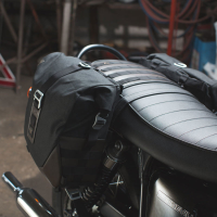 Juego bolsas Legend 9.8l. Fijación con correas Â· 4