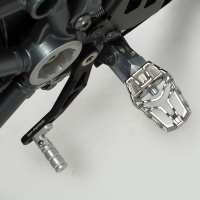 Reposapies EVO Tiger 1050 06-,BMW R1200R 11-14,R nineT 14- SWMotech Â· 2