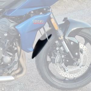 Extension faldon guardabarros delantero Triumph Tiger Sport 22-
