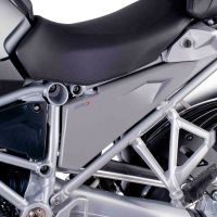 Tapas laterales marca Puig para BMW R1200GS-R1250GS Adventure Â· 2