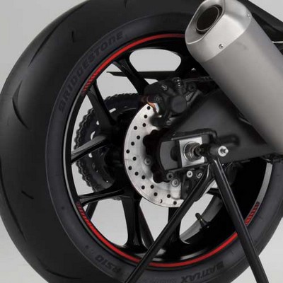 Adhesivo para llantas de moto en arco marca Puig Â· 3