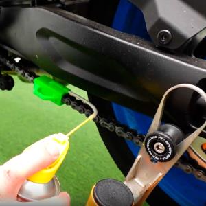 Aplicador lubricacion cadena Evotech Performance Â· 3