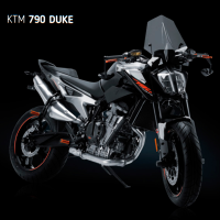 KTM Duke 2018- equipada con accesorios Puig